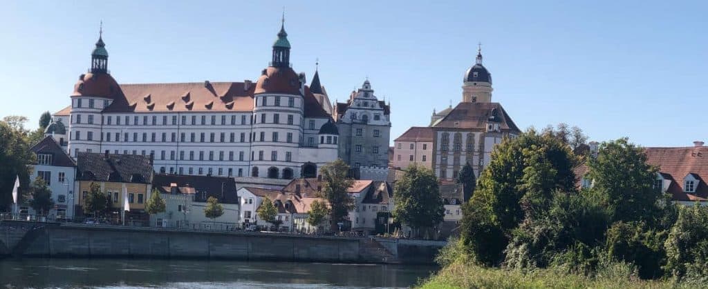 Schloss-Neuburg