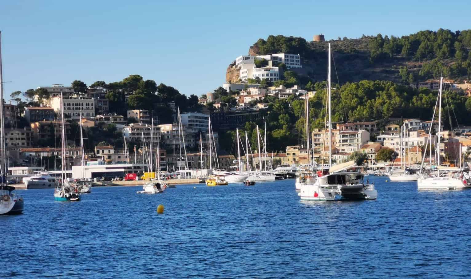 Port de Sóller - Jachthafen-Schiffe